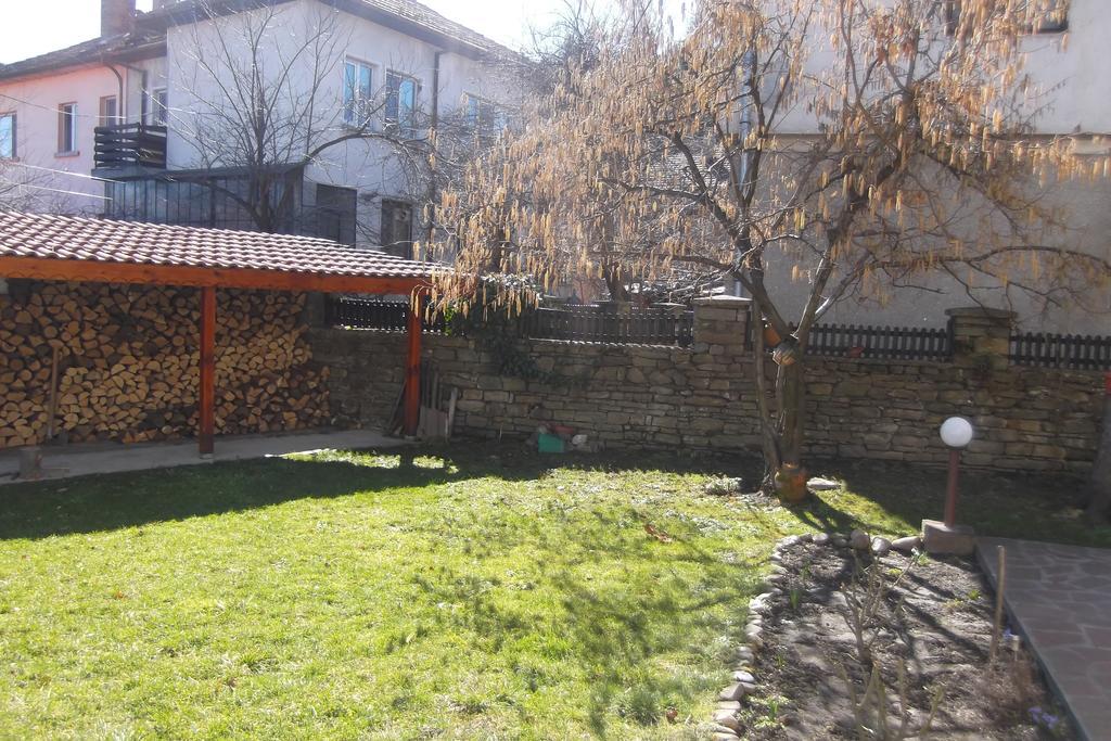 Borova House Hotel Trjavna Kültér fotó