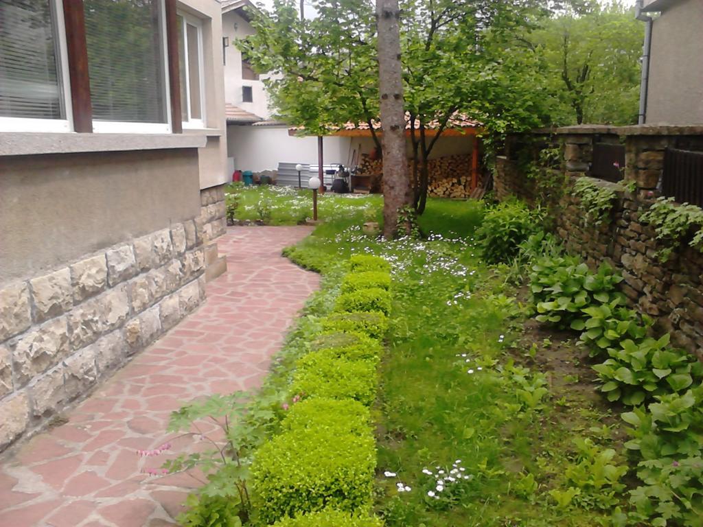 Borova House Hotel Trjavna Kültér fotó