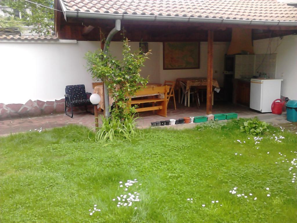 Borova House Hotel Trjavna Kültér fotó